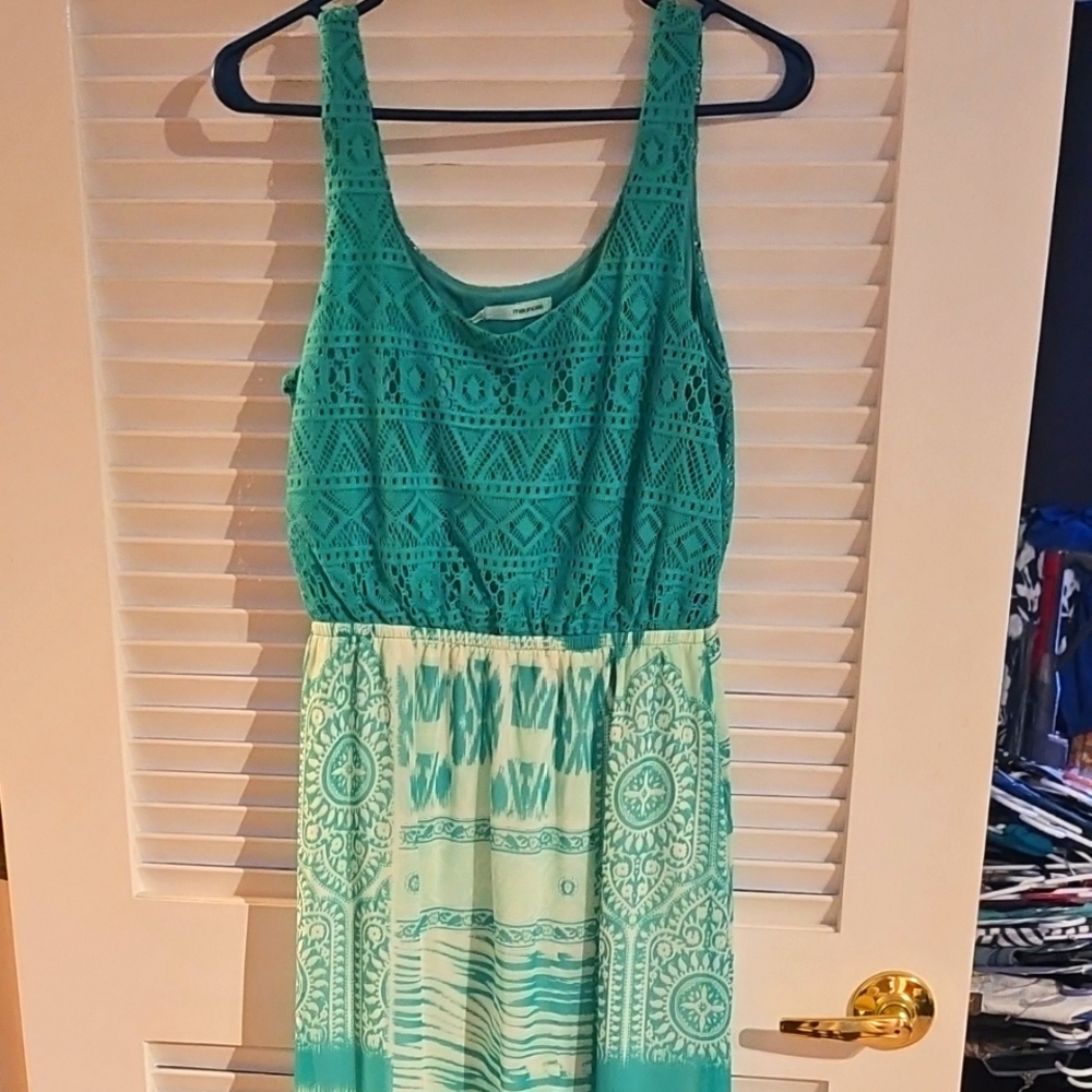 Elegant Green Lace Dress
